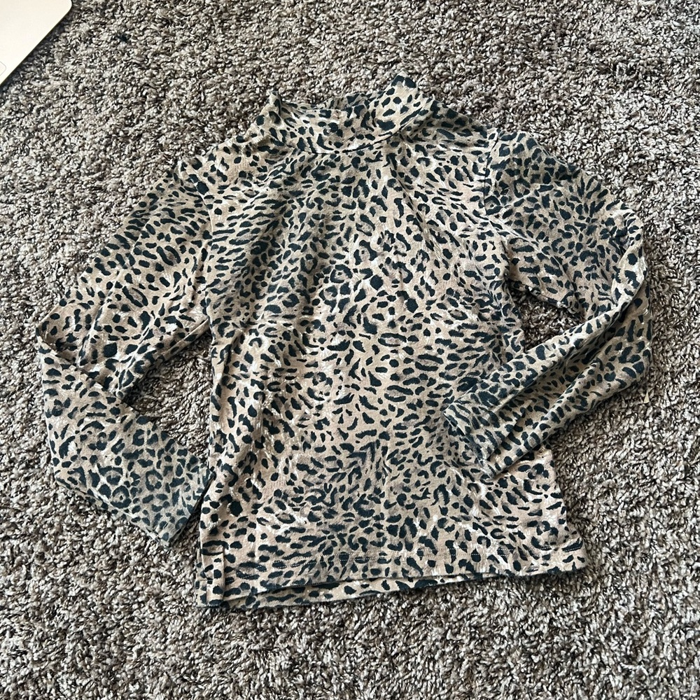 Leopard print long sleeve